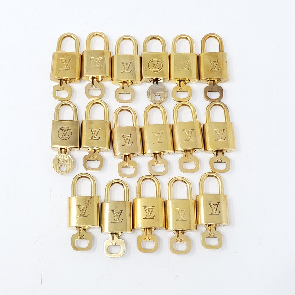 100% Authentic Louis Vuitton 1 Locks and 1 Key - Picture 8 of 13